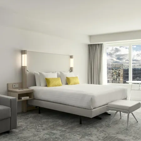 Hotel Courtyard By Marriott Gare De Lyon 4*