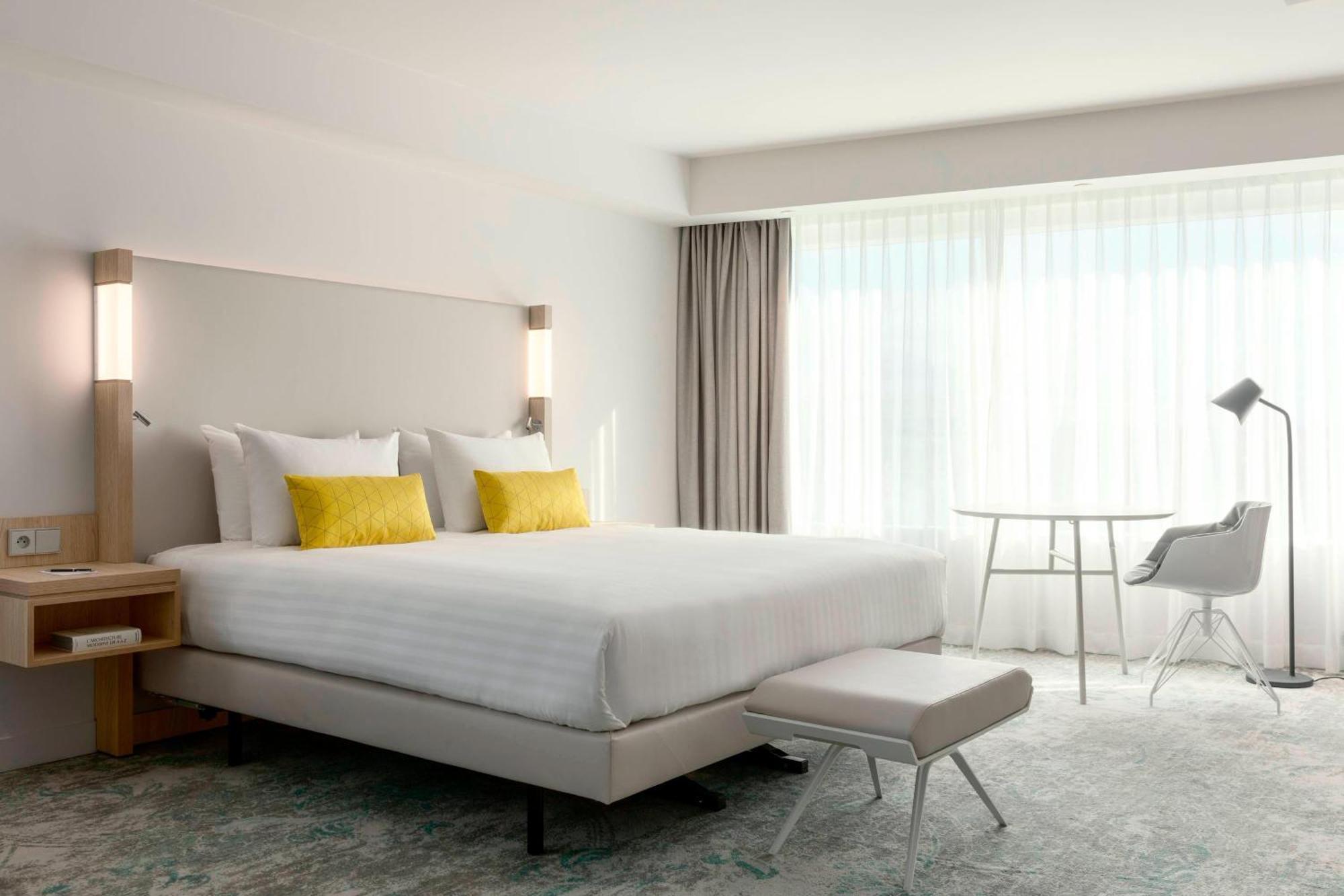 Courtyard By Marriott Gare De Lyon 4* Parigi